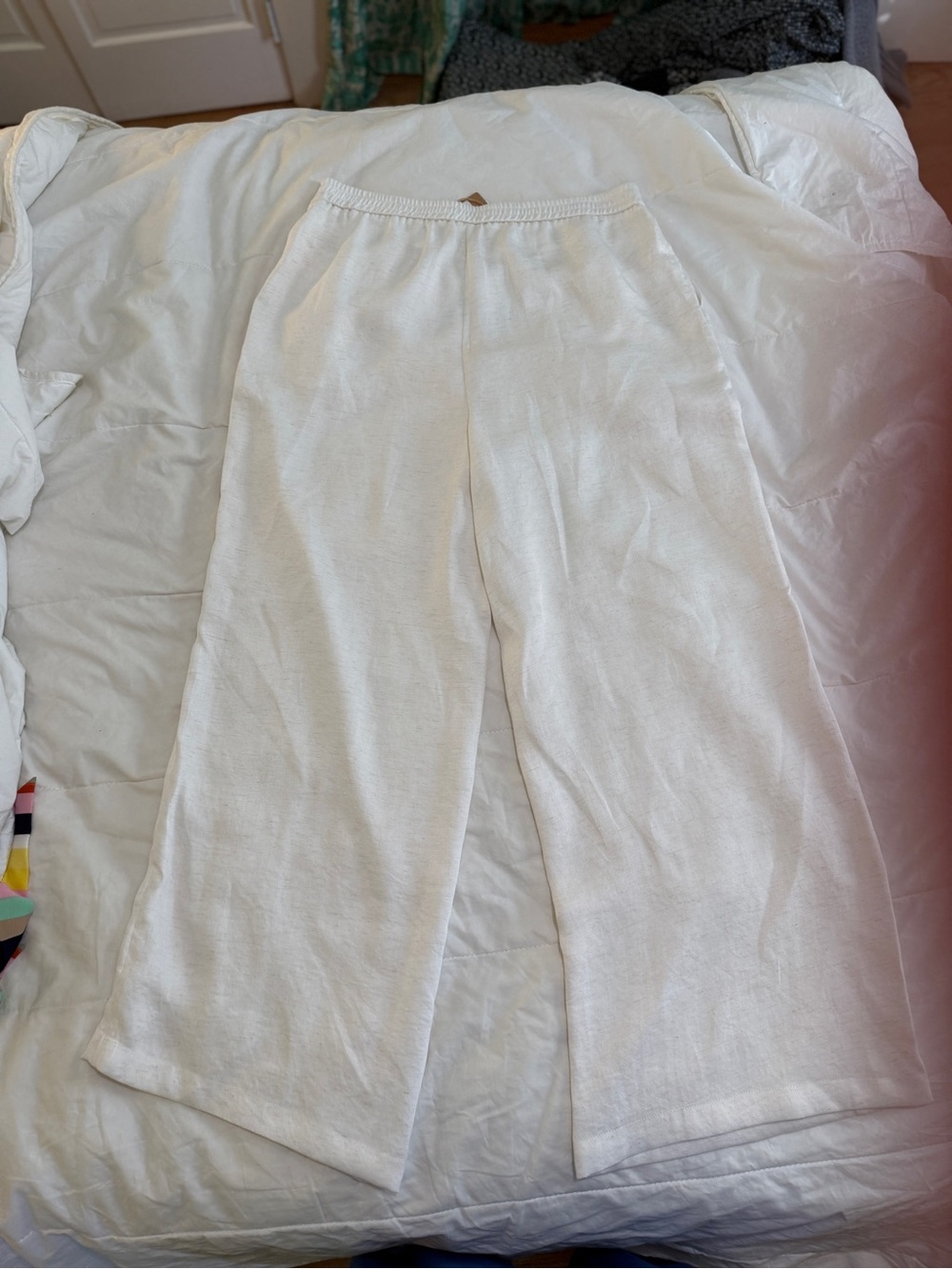Linen-blend Mid Rise Wide Leg Pleated Pant - Picture 2 of 5